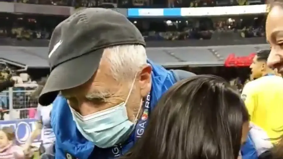 ¡Una eminencia! Alfonso Díaz, doctor de América, se colgó una medalla más de campeón