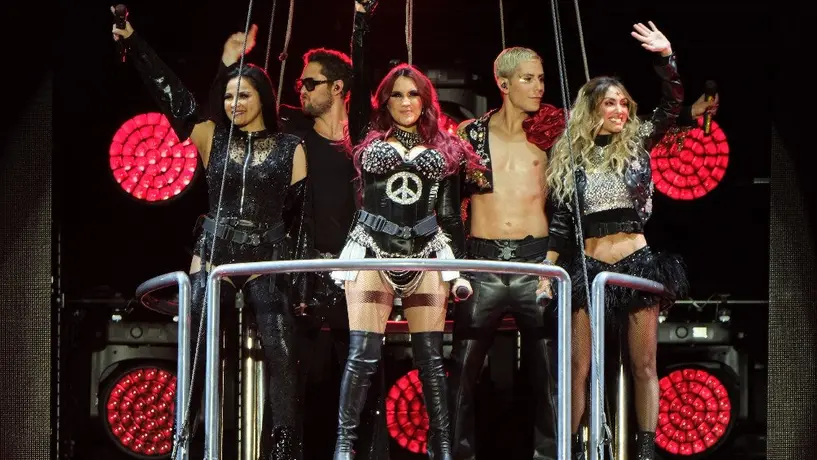 ¡Directo al cora! RBD pega en la nostalgia de sus fans 'Rebeldes' tras su regreso a la CDMX