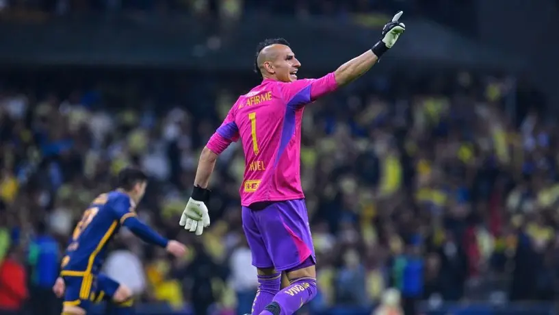 Cuauhtémoc Blanco carga contra Nahuel Guzmán tras la Final: 'Es un payaso'