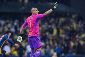 Cuauhtémoc Blanco carga contra Nahuel Guzmán tras la Final: 'Es un payaso'