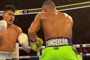 'Vaquero' Navarrete empata ante Conceicao y retiene su título mundial WBO superpluma