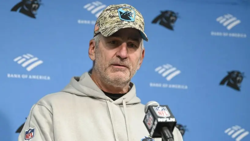 Carolina Panthers despidió a Frank Reich tras caer ante los Tennessee Titans