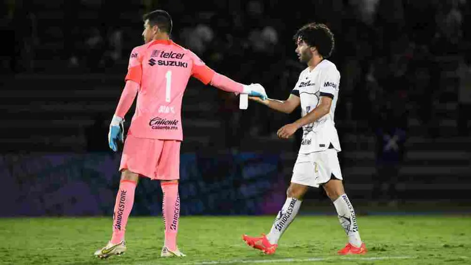 Pumas tiene plantel completo tras regreso de 'Chino' Huerta y Julio González