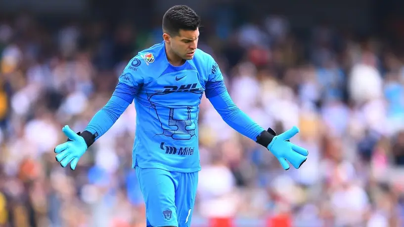 Pumas: Julio González sufre leve accidente automovilístico al salir de cantera