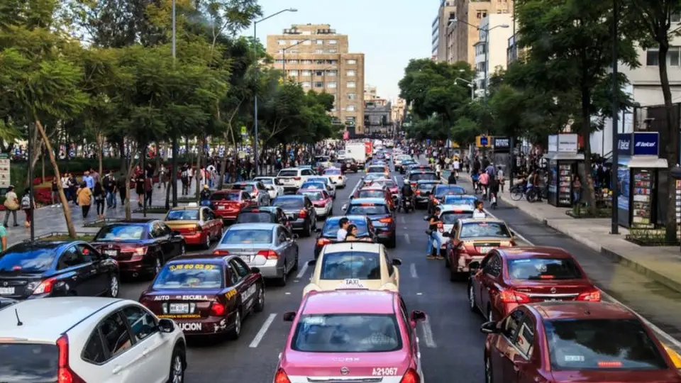 Este 8 de enero 2024 ¿Qué vehículos no circulan?