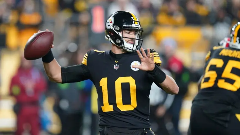 Steelers: Tras la lesión de Pickett, Trubisky seguirá al mando de la ofensiva