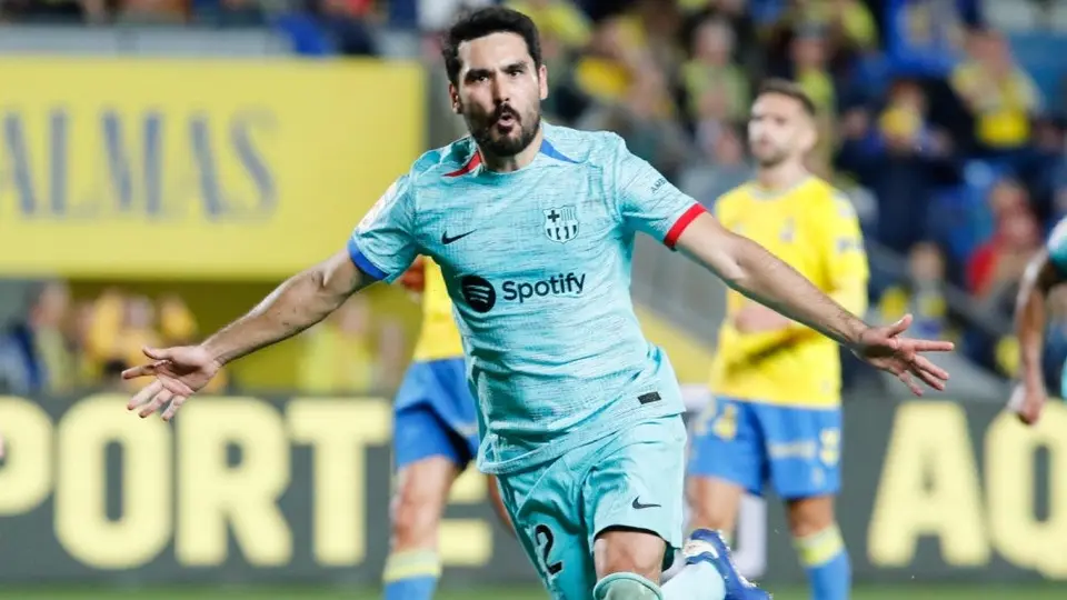 Barcelona rescata victoria vs Las Palmas con penal en el último minuto