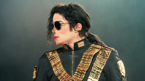 ¡Michael Jackson está vivo! Así lo asegura Mhoni Vidente