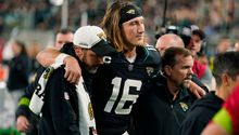 Trevor Lawrence salió lesionado en el juego de Jaguars ante Bengals por un pisotón en tobillo