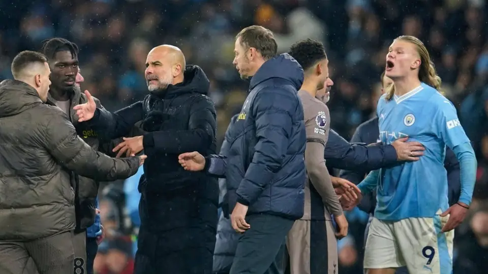 Haaland 'explota' en redes sociales tras decisión arbitral en el juego frente a Tottenham