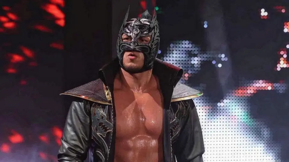 WWE: El noble gesto de Dragon Lee con un niño de las gradas