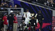 NFL: Joe Burrow abandona el juego de Bengals contra Ravens tras una lesión en la muñeca