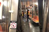Tren del metro de NY se descarrila tras choque; 20 personas resultan lesionadas