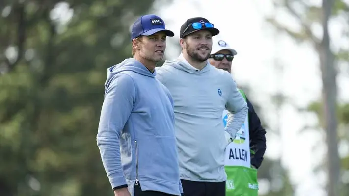 Josh Allen y Tom Brady se vuelven a encontrar, esta vez en un campo de golf