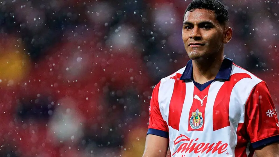 'Tiba' Sepúlveda será intervenido tras sufrir fractura en el Chivas vs Toluca
