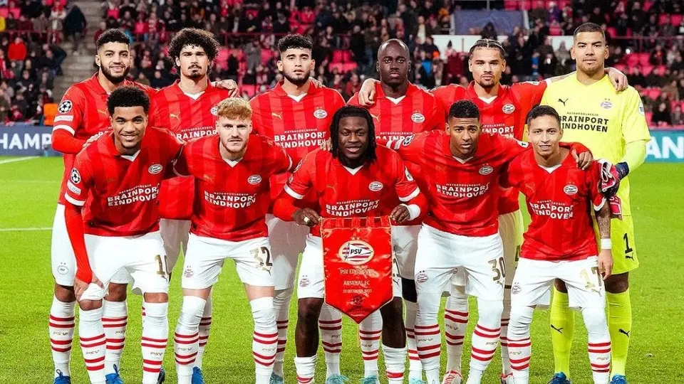 PSV y Arsenal empatan en el cierre de la Fase de Grupos de la Champions League