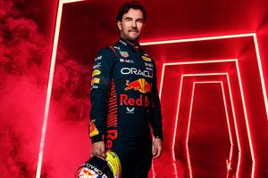 Checo Pérez: Lo que tiene que hacer para mantenerse en Red Bull