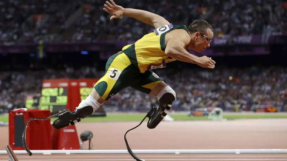 Oscar Pistorius recibe libertad condicional 10 años después de matar a su novia