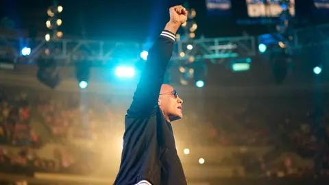 WWE: The Rock lanza advertencia contra Roman Reigns por el Campeonato Universal