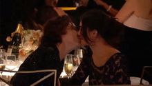 Kylie Jenner y Timothée Chalamet deslumbran en los Globos de Oro