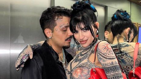 Cazzu confirma que ya superó a Christian Nodal: “Ya no me siento así hace mucho” /  VIDEO