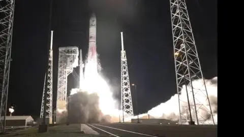 Colmena, misión especial mexicana, con problemas para llegar a la Luna