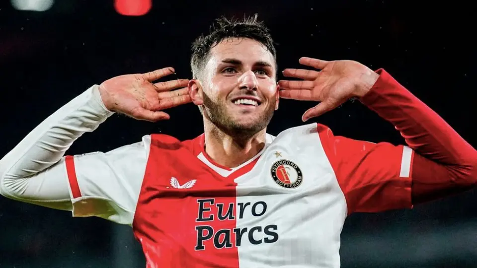 Aficionados del Chelsea le cambian el apodo a Santiago Giménez tras récord