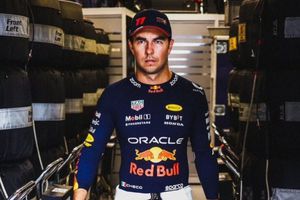 'Checo' Pérez habla sobre su sanción en el GP de Abu Dhabi: “Los comisarios son un chiste"