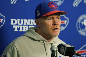 Sean McDermott confirmó que Gabe Davis y Taylor Rapp se perderán el duelo ante Steelers