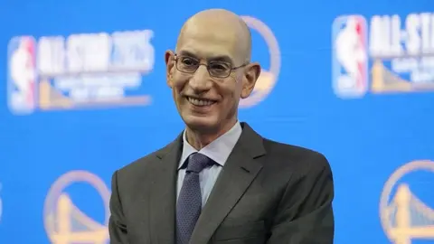 Adam Silver, comisionado de la NBA, cerca de una extensión hasta 2029