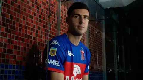 ¡Nuevo Rayo! Eduardo Fentanes confirma el fichaje de José Paradela
