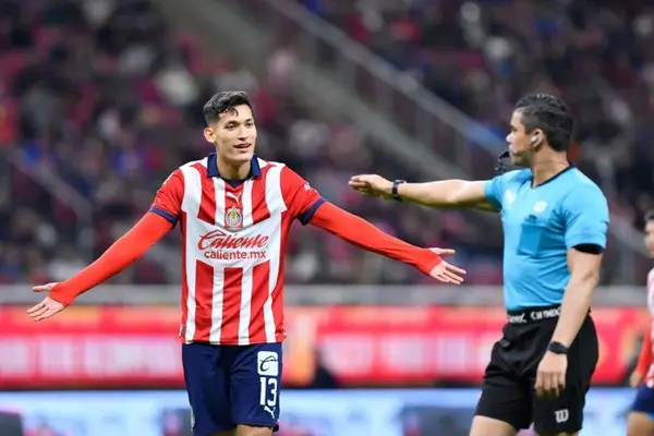 ¡Jugará con su ídolo! Chiquete Orozco compartió que siempre fue fan de 'Chicharito' Hernández