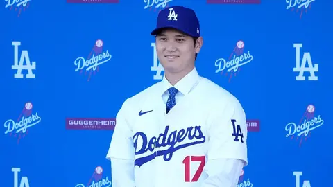 ¡Ya luce los colores! Shohei Ohtani es presentado con los Dodgers
