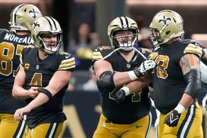 Saints, comandados por Dereck Carr, vencen con autoridad a Panthers