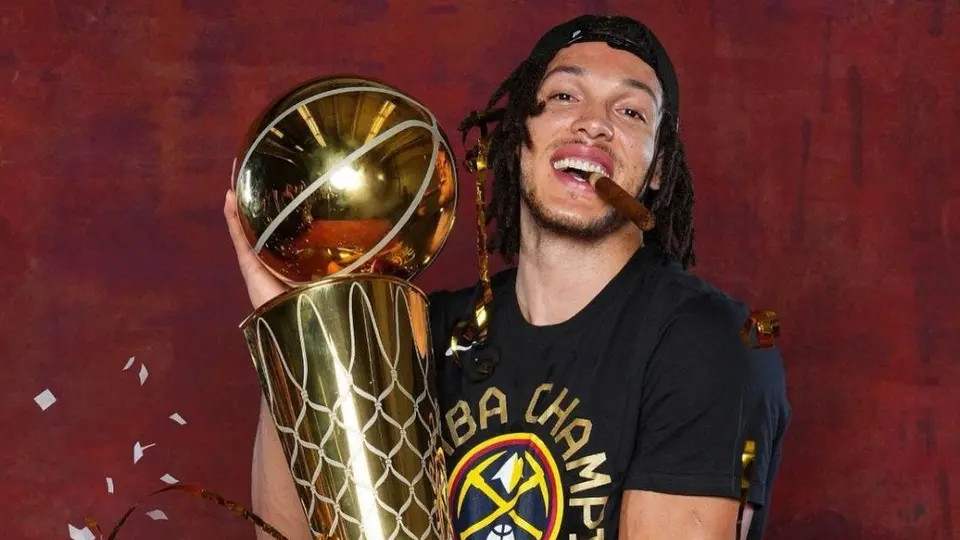 Aaron Gordon de los Denver Nuggets fue mordido en la cara por un perro