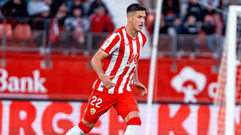 Critican a César Montes tras la derrota de Almería con Atlético de Madrid: 'Es malísimo'