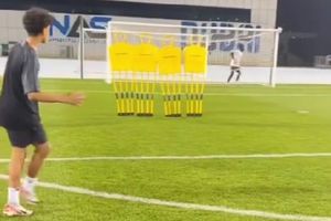 ¡De tal palo, tal astilla! Cristiano Ronaldo Jr. se luce con golazo de tiro libre