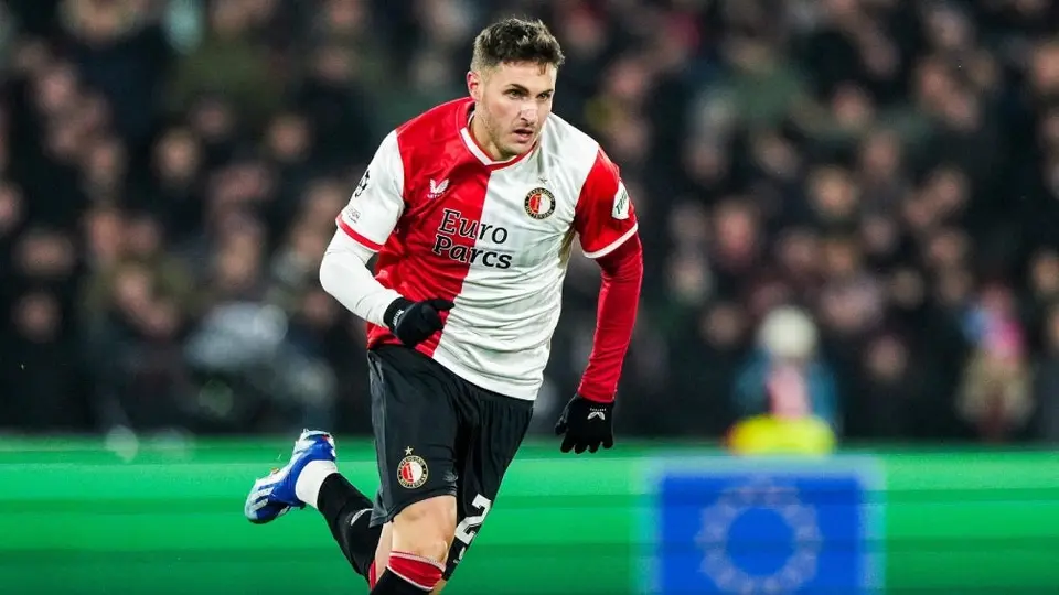 DT del Feyenoord, duro con Santiago Giménez: "Todavía necesita mejorar y crecer"