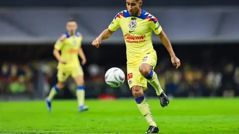 Juan Hernández opinó que Luis Fuentes merece la titularidad en América por su experiencia