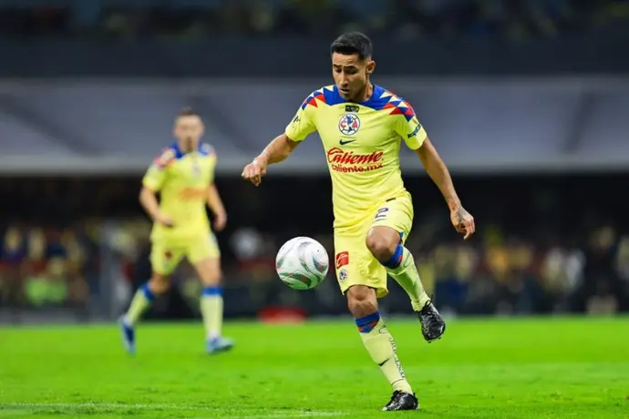 Juan Hernández opinó que Luis Fuentes merece la titularidad en América por su experiencia