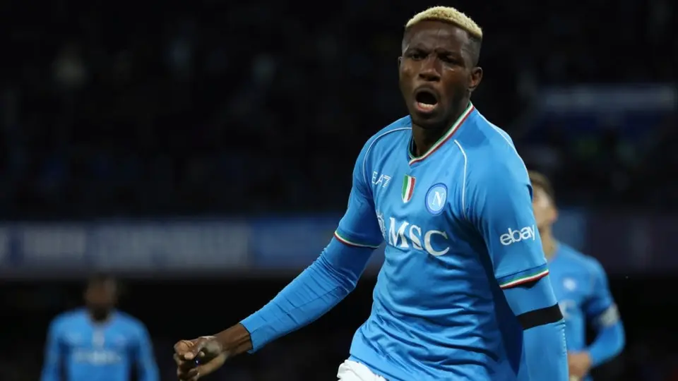 Victor Osimhen renueva contrato con Napoli hasta 2026