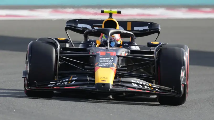 "Horrible manejo": Checo Pérez se queja del RB19 en la calificación de Abu Dhabi