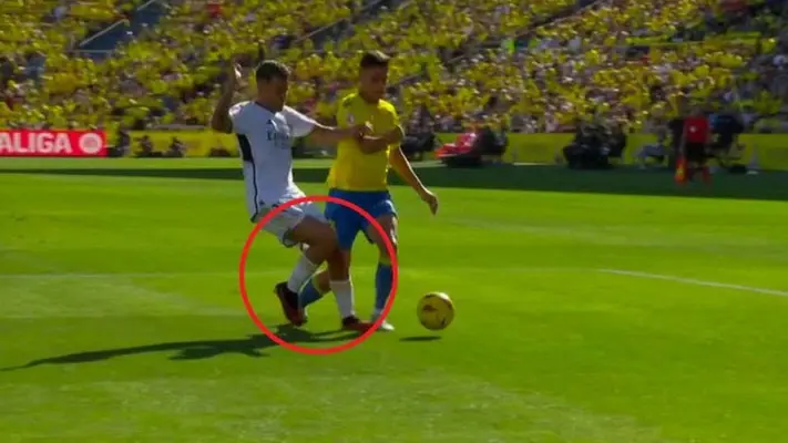 ¡Nueva polémica! Redes 'explotan' tras supuesto penal no cobrado en contra del Real Madrid vs Palmas