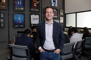 Carlos Lazo, inversionista venezolano, acusado por retraso de pago en empresa Yox Holding