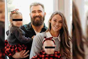 Kylie Kelce, esposa de Jason, aceptó que el futbol "entorpece" los planes de Navidad