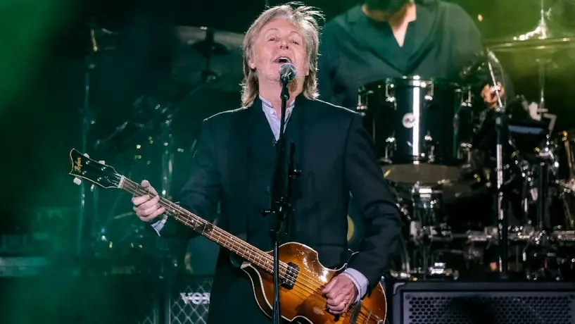 Paul McCartney regresa a México y hace vibrar al Foro Sol con sus canciones