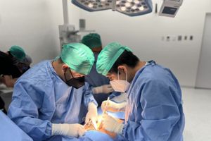 Impulsa Clínica de Hernia y Vesícula Biliar cirugía robótica y laparoscópica