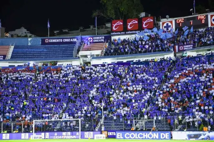 ¿No estaba listo? La red de una portería se safó en el juego de Cruz Azul vs Pachuca