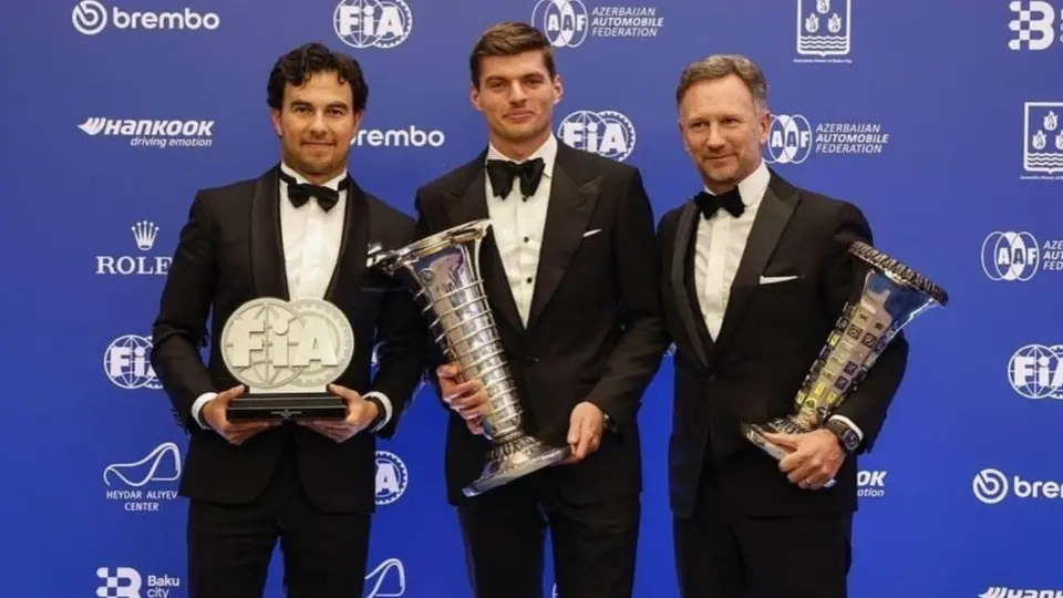 Checo Pérez sobre su relación con Max Verstappen en Red Bull: 'Se ha vuelto más romántico'