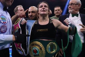 Katie Taylor consuma su revancha ante Chantelle Cameron y es la nueva reina de peso superligero